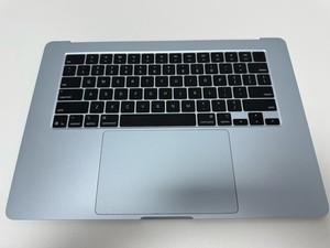 Apple MacBook Air 15" A3241 8782 Sky Blue Handauflage M4 Tastatur Trackpad 2025
