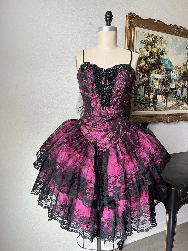 Vestido de salón vintage años 80 Loralie rosa negro encaje tafetán tul graduación caprichoso Foto 3 de 4