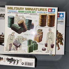 TAMIYA Military Miniatures 1/35scale Jerry Cans Set Ready To Assemble Kit A4
