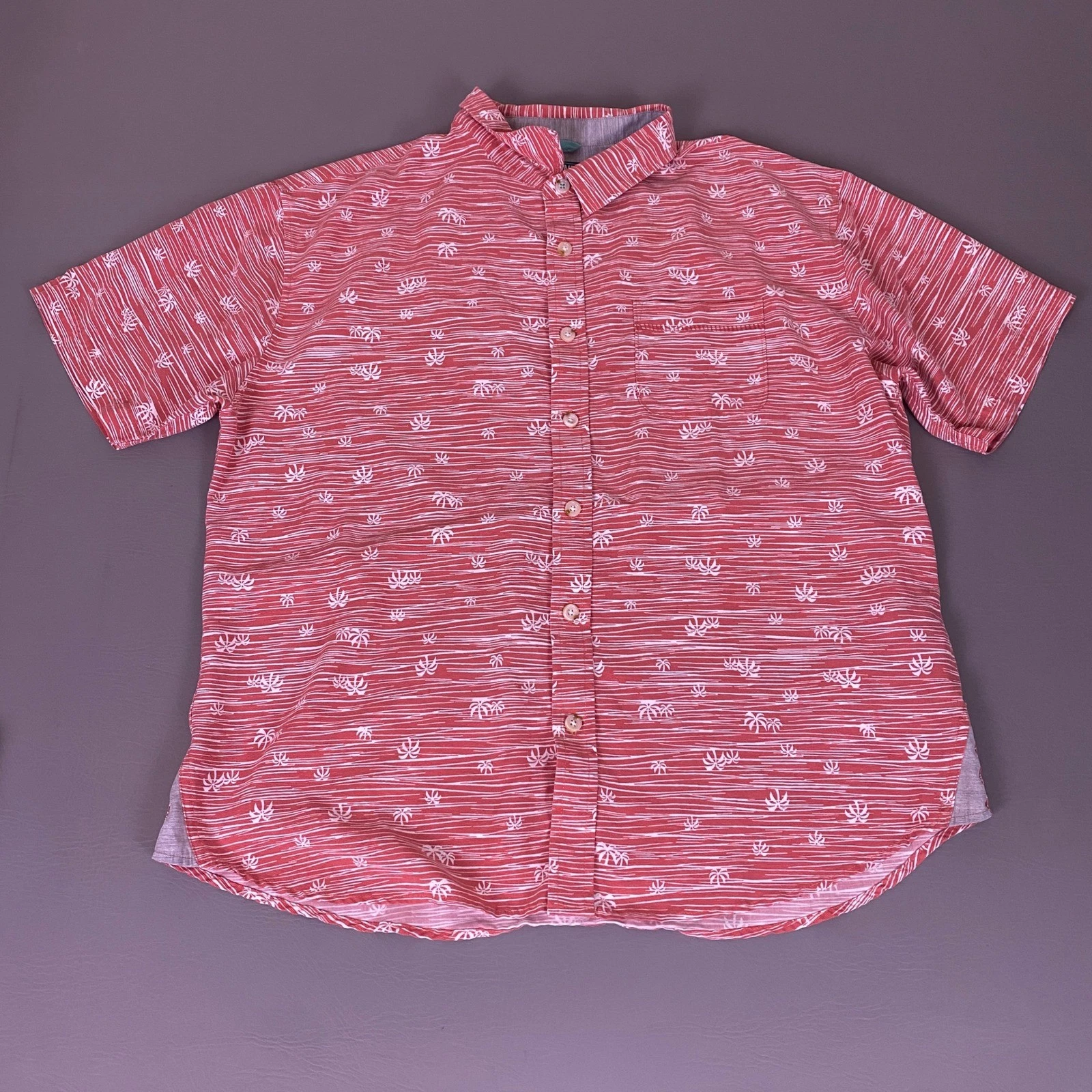 Seapointe Button Up Shirt Mens Size XL Red White Palm Tree Tropical Short Sleeve