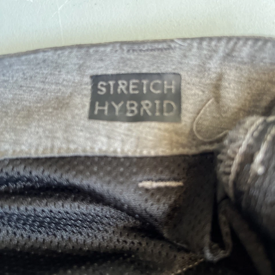 Free World Clothing Co. "Pantalones cortos chinos Discord relajados gris jaspeado 32"" poliéster" Foto 3 de 4