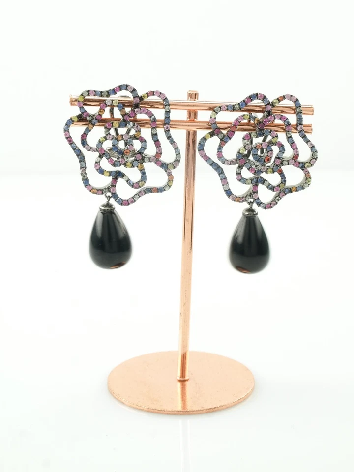 Brincos de prata esterlina Levian multicoloridos preto ônix safira floral ômega costas - Imagem 4 de 4