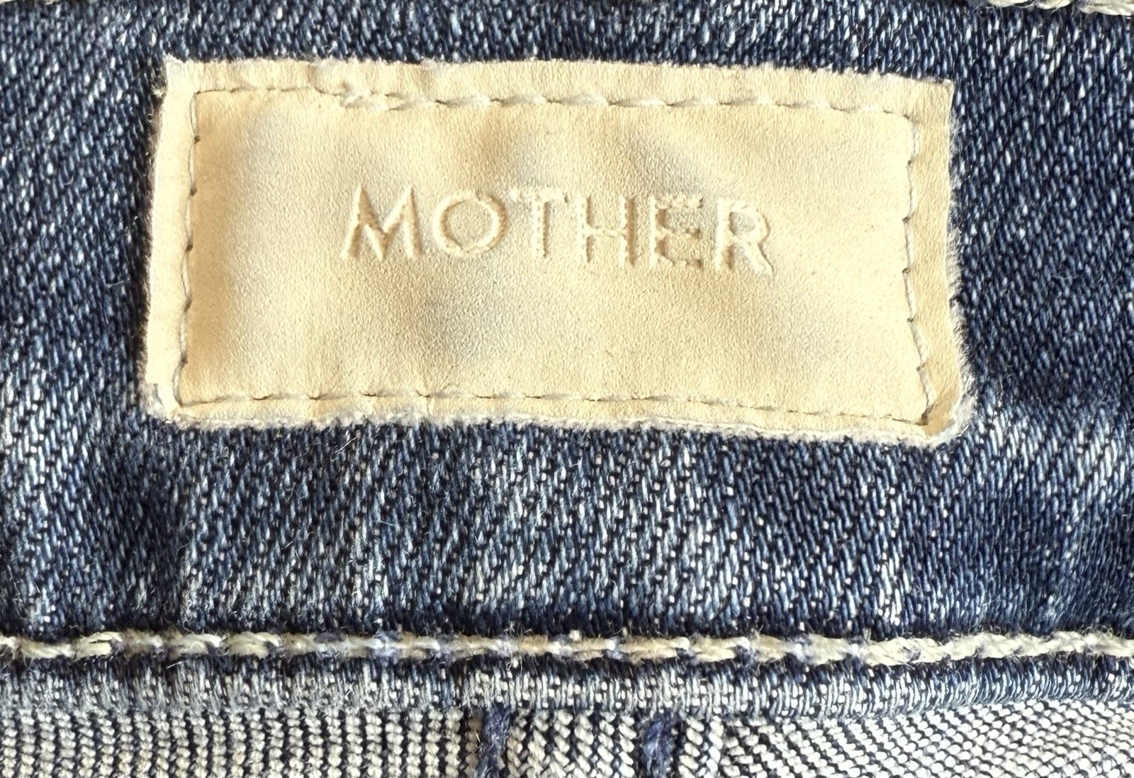 Mother The Weekender Fray Jeans 27 Groovin’ Flare Distressed Raw Hem