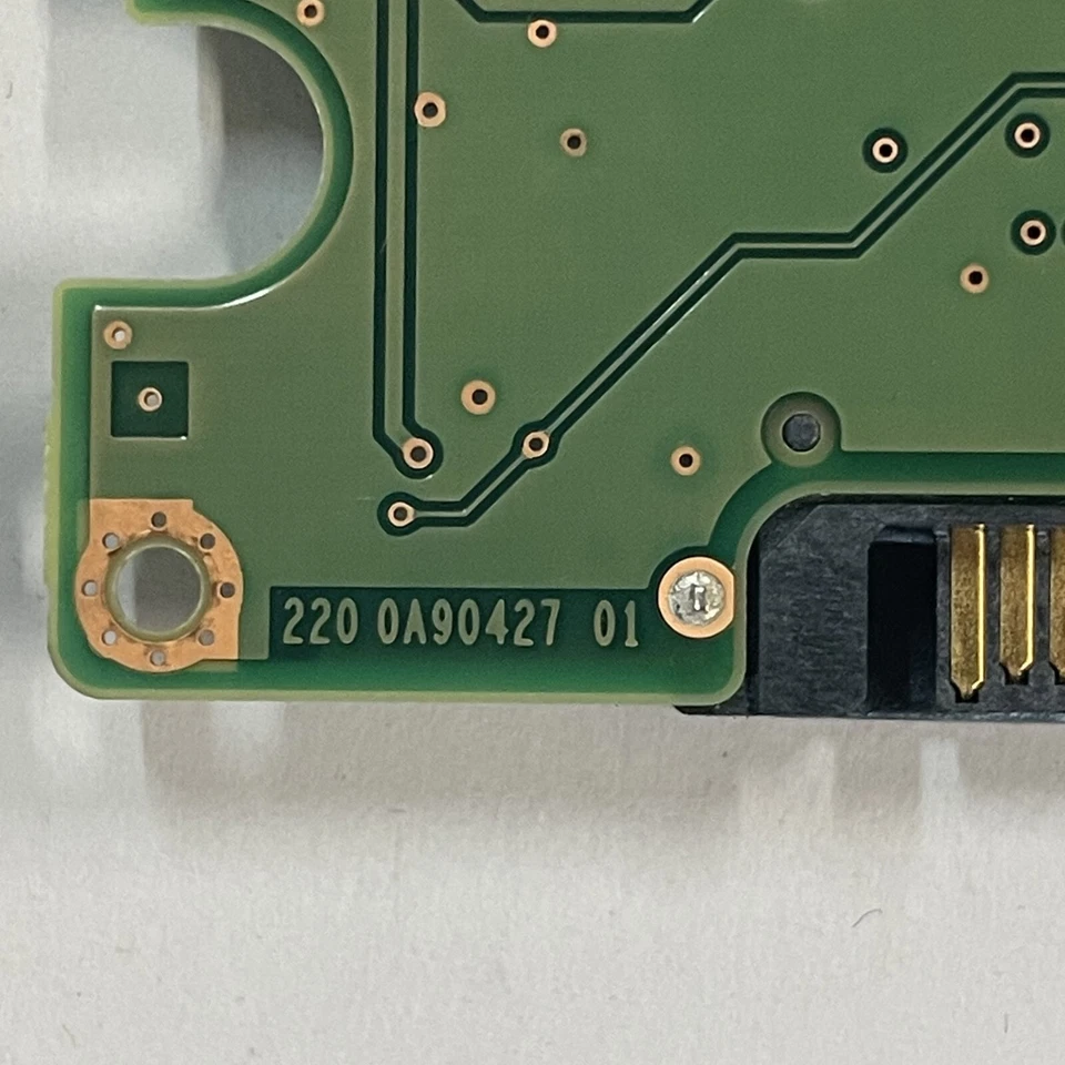 Hitachi 0J47815 2.5" SATA HDD PCB 220 0A90427 01 FW B GS2OA3C0 Z7K500-500 - Image 2 of 4