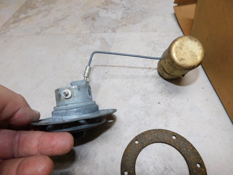 NOS OEM Ford Crestline Cty Squire S/W S/D FAA-9275-B 6V Fuel Sending Unit 1952-3 - Изображение 3 из 4