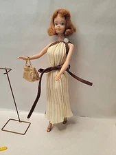 VINTAGE 1962 TITIAN MIDGE "BARBIE'S BEST FRIEND" DOLL IN BOX ,STAND & BOOKLET