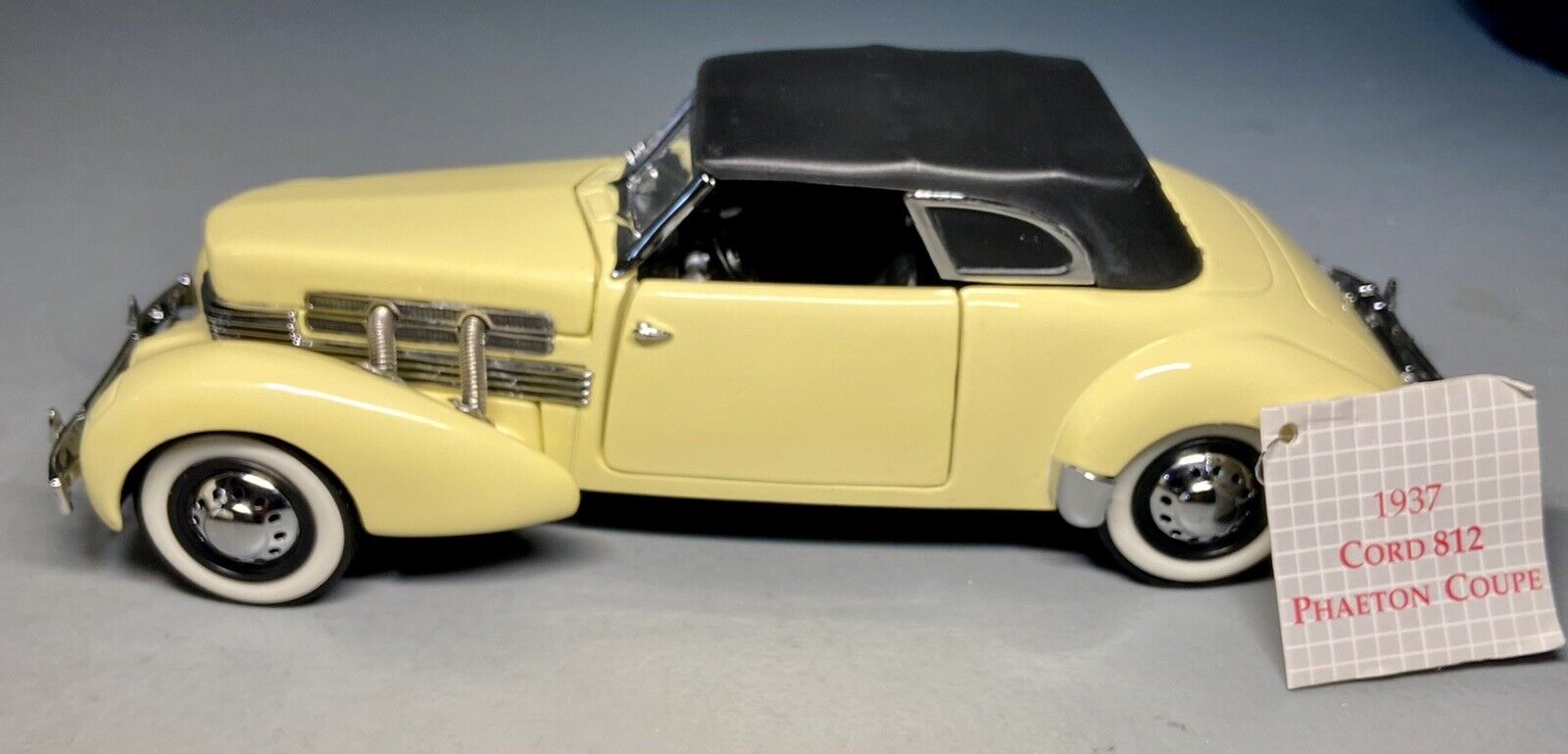 Vtg Franklin Mint Precision Models 1937 Cord￼ 812 Phaeton Coupe 1:24  Diecast Car