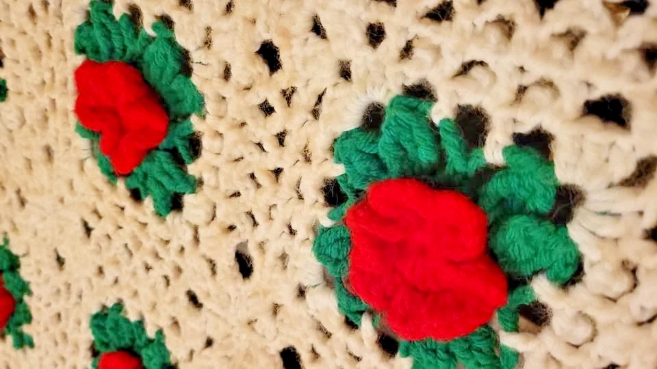 Vintage 3D Rose Granny Square Afghan Cottagecore Sofa Accent Blanket Apx 66x45 - Image 4 of 4