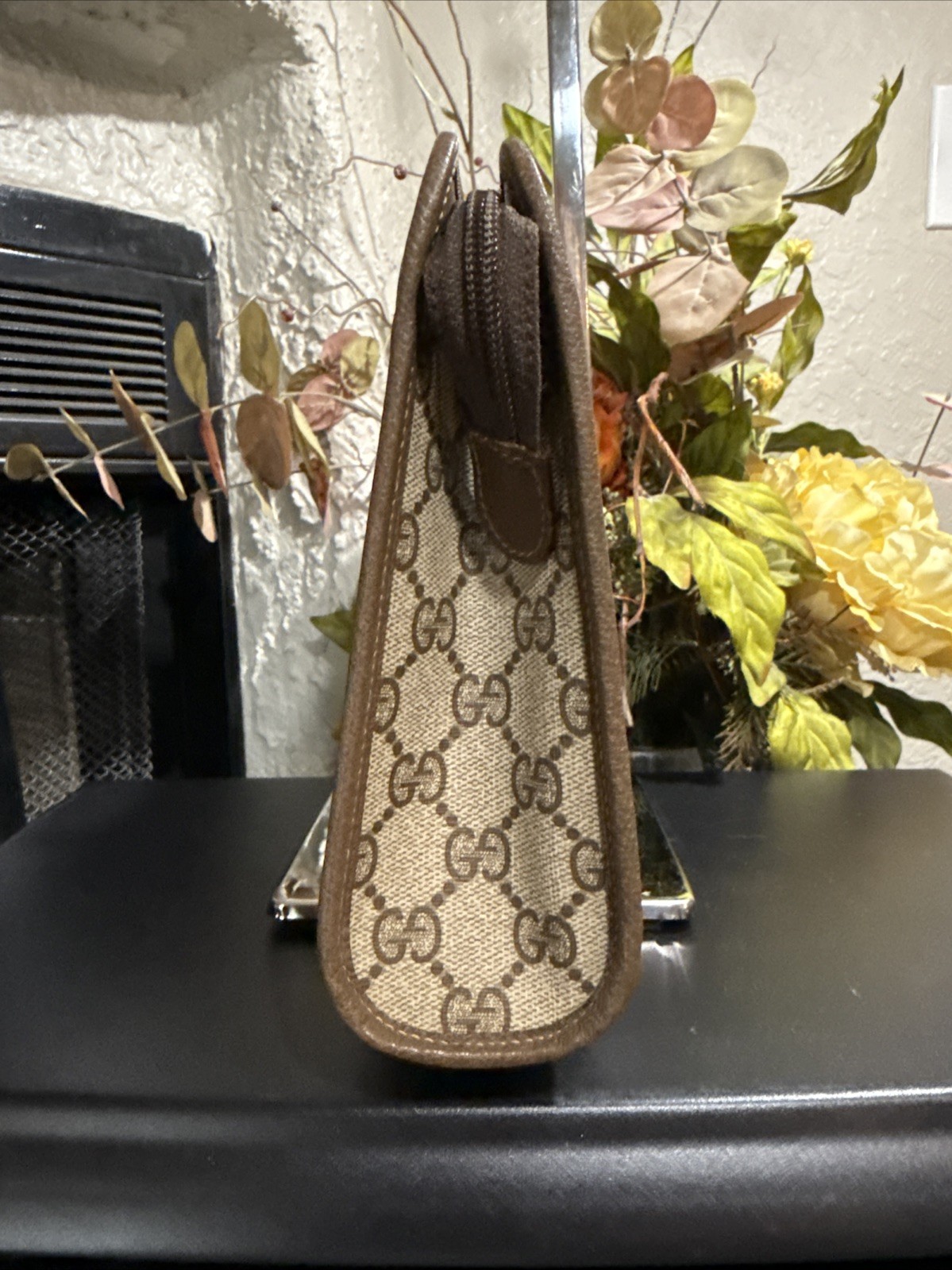 Gucci Accessory Collection Small GG Monogram Clut… - image 12
