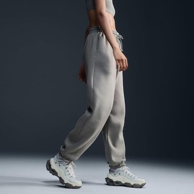 Nike Women s NSW Phoenix Fleece Oversized High Waisted Sweatpants NWT