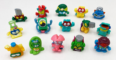 SuperThings Dino Destroyers Konvolut Lot x61 Figuren + Fahrzeuge Sammler Dose selten