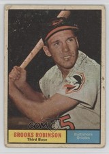 1961 Topps Brooks Robinson #10 HOF 12p5
