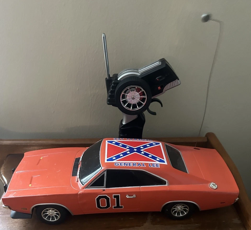 2005 Dukes of Hazzard General Lee RC Car 1:18 Malibu International Tested Works - Image 2 of 4