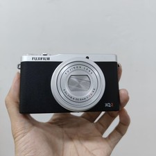 FUJIFILM XQ2 4x Optical Zoom Compact Digital Camera with 3.0-Inch LCD - 95% New