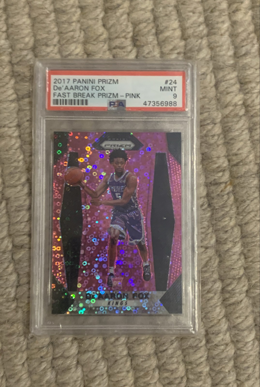 2017-18 Panini Prizm - De'Aaron Fox #24 Pink Fast Break Prizm /50 (RC)