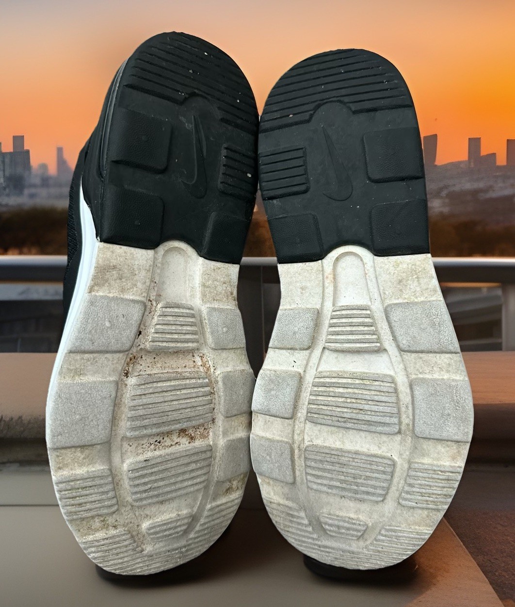 Nike Womens Air Max Motion 2 Shoes Black White Running Training Sneakers Size 6