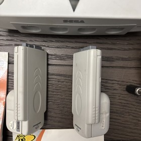 Sega Dreamcast Console Bundle Inc 4 Remotes-Games-Memory Card-Manuals-Works Good