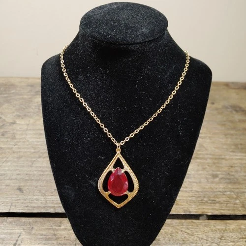 Vintage Sarah Coventry Necklace Pendant Red Gold Tone Signed Costume