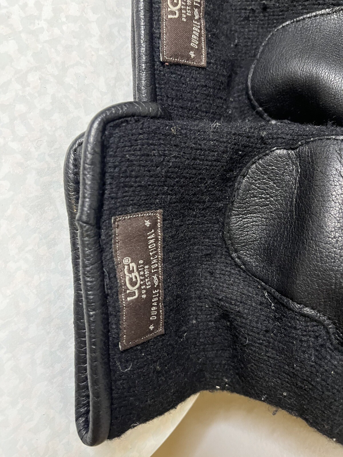 UGG AUSTRALIA MENS FUR LINED LEATHER AND KNIT TECH GLOVES - Small/Medium image 2