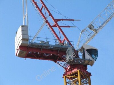 Foto 6x4 verschiedene Turmdrehkrane Newbury\/SU4767 einer der Turmdrehkrane a c2010