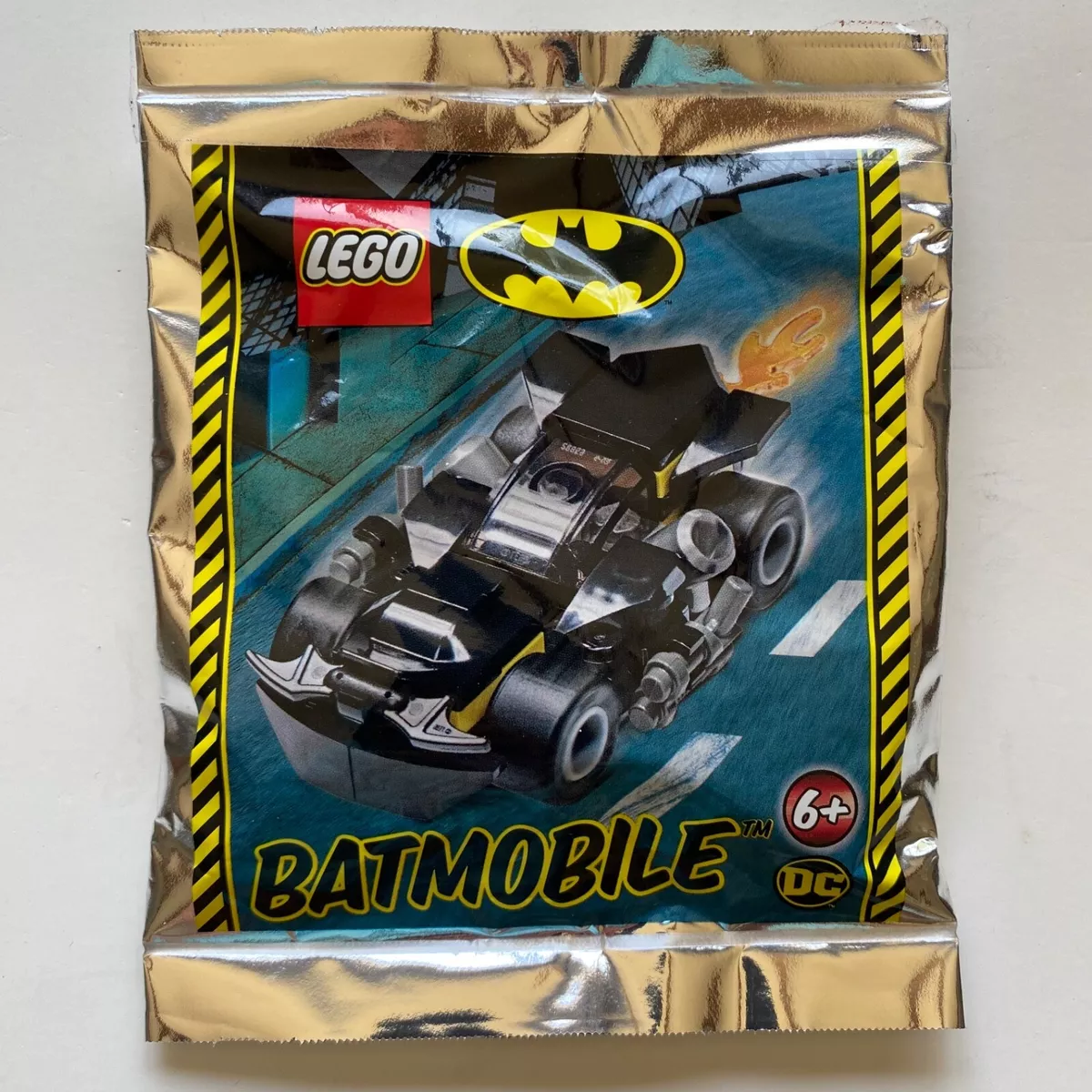 LEGO DC Superheroes Batmobile Foil Pack Set Batman 212219 SEALED Polybag