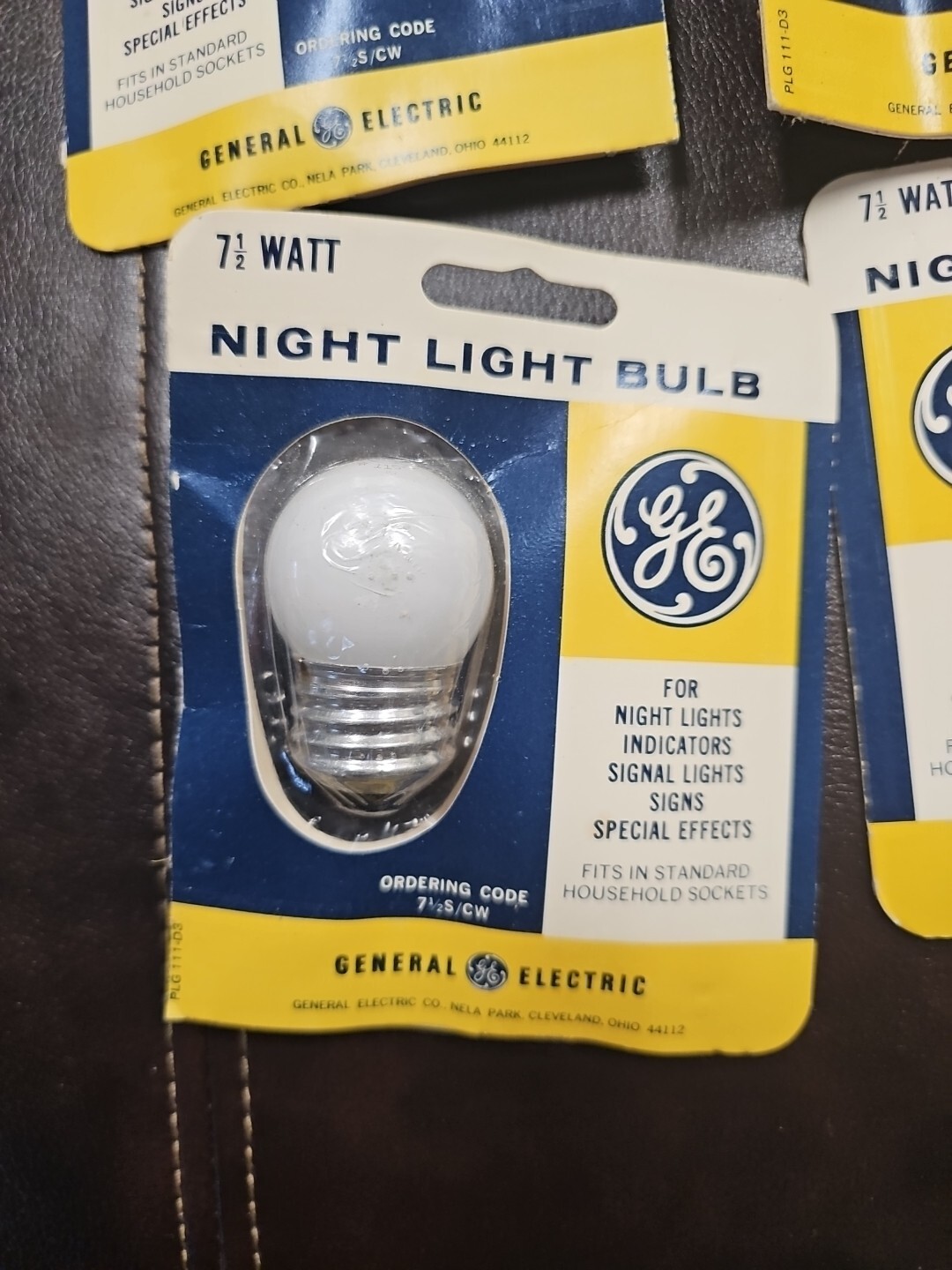 Free Shipping 4 Vintage GE 7 1/2 Watt Night Light Bulbs PLG111D3 NOS