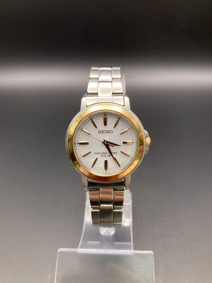 [N Neuwertig] Seiko Solar 3B51-0AN0 Damenuhr Quarz Funk Wave Control Japan - Bild 2 von 4