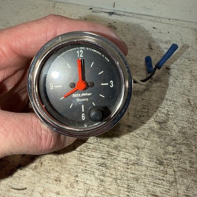Vintage AutoMeter Quartz Analog 2-1/16  Clock 1967-12 Camaro 63-73 Mustang