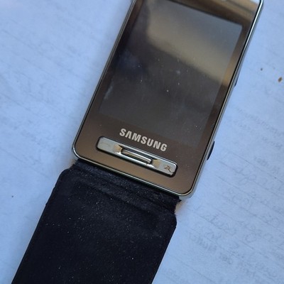 Samsung SGH-F480i Handy Schwarz/Gold 5MP Kamera Bluetooth 1KB Speicher