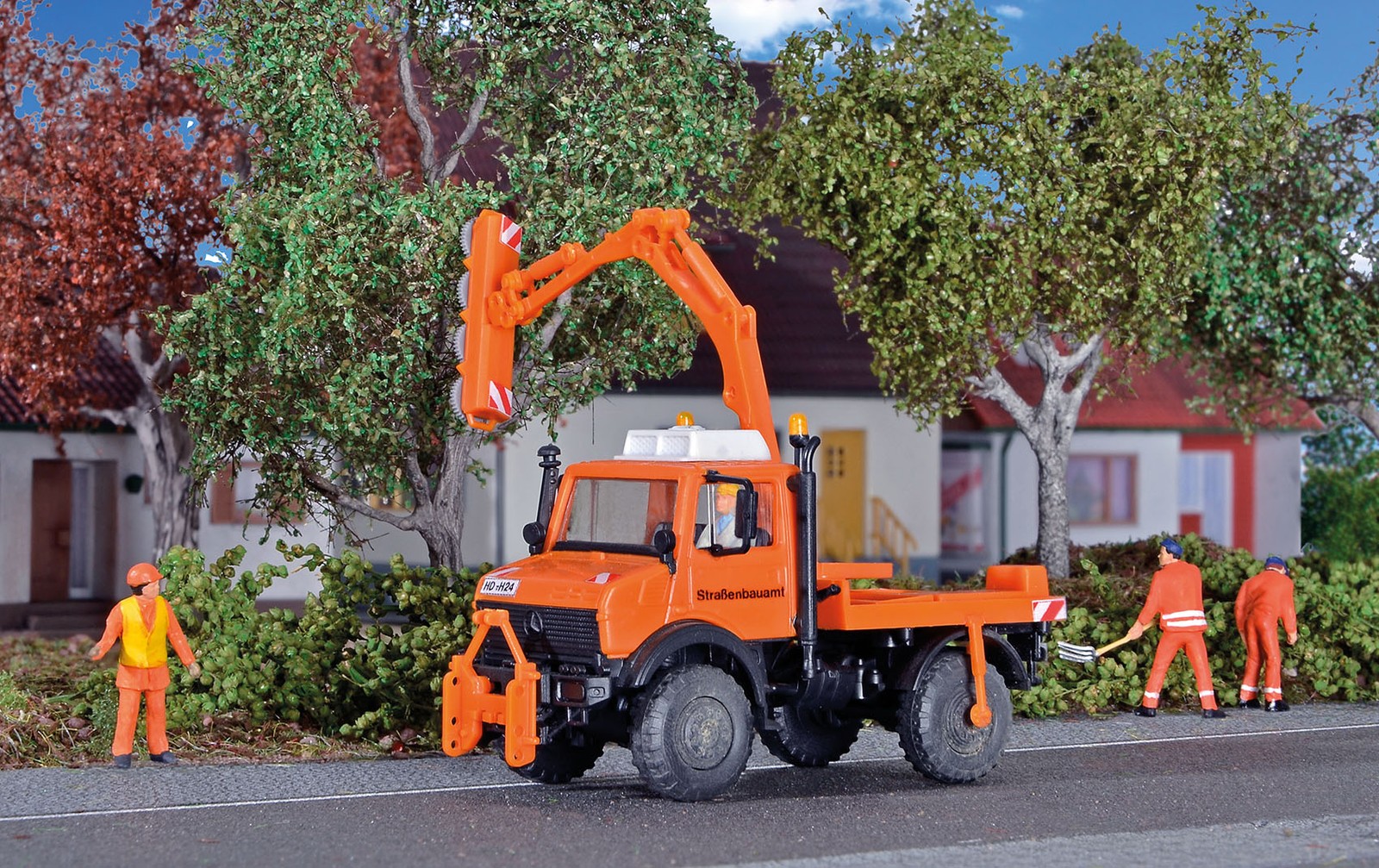Kibri 15004 - H0 Unimog With Clearance Cutting Device - New