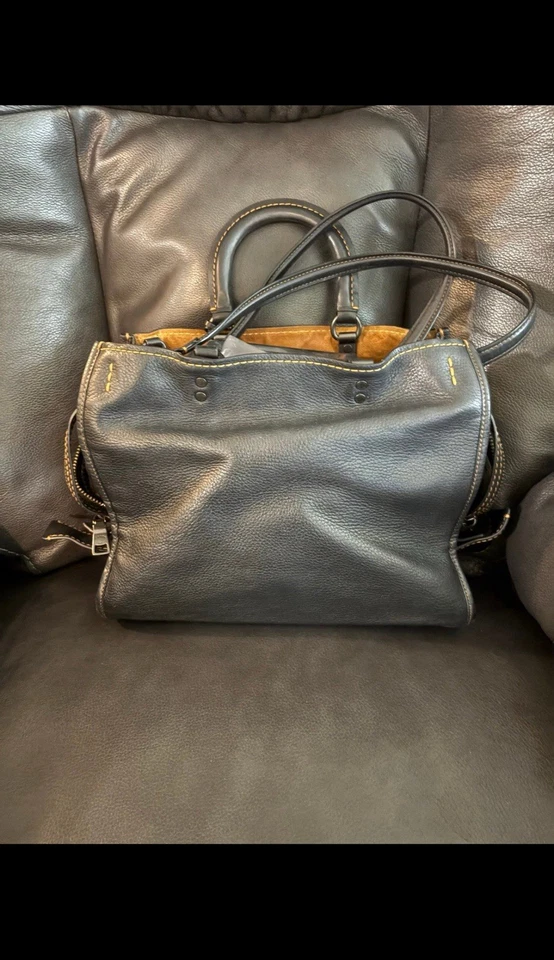 Bolso Cartera Coach Rogue 30 Parches Universitarios Cuero Guijarro Miel Interior #20315 Foto 4 de 4