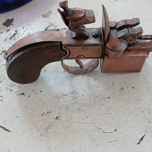 Vintage Collectible Gun-Shaped Tinder Lighter Pistol 1873 Collection lighter