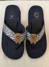 Yellow Box Sequin Chevron Sequin Strap Flip Flops Sandals Navy Women's Size 8