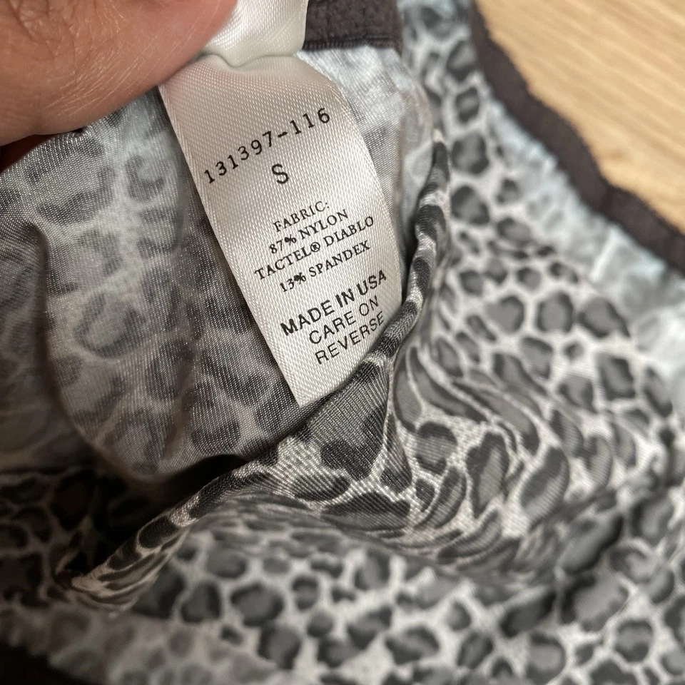 Bikini Victoria's Secret liso satinado leopardo gris/blanco talla pequeña nuevo 1999 Foto 4 de 4