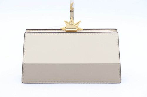 Nuevo con etiquetas Bolso bandolera de cuero Tory Burch Love Is Universal marco mini bolso bandolera $598 - Imagen 3 de 6
