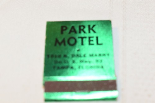 Park Motel Tampa Florida Matchbook - Picture 1 of 3