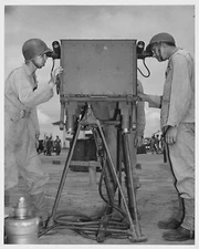 American RANGE FINDERS WW2 10" x 8" Photograph