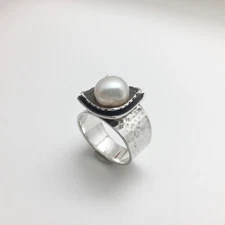 Silpada Hammered Sterling Cultured Silver Pearl Ring R0898 Size 7.5 Square Top