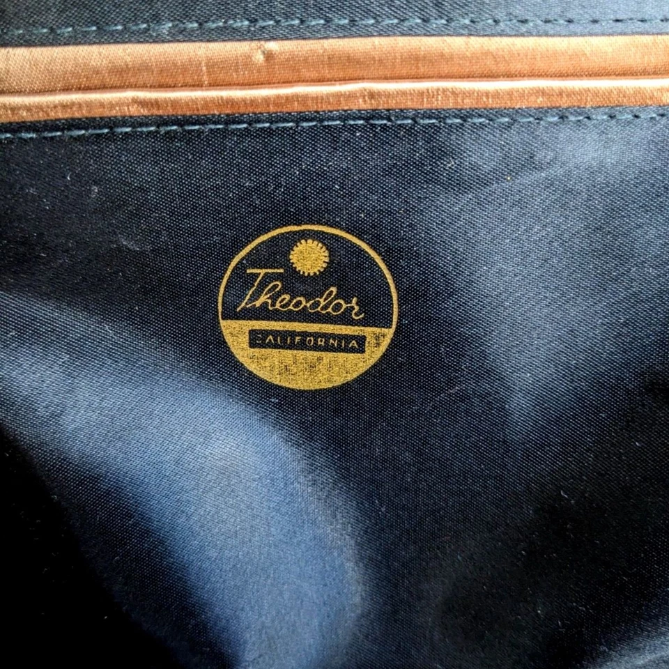 Bolso de Mano THEODOR California Años 50 Marco Asas Superiores, Intrincados Herrajes de Latón  Foto 3 de 4