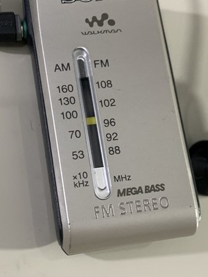 Sony Walkman SRF-S84 Mega Bass FM/AM Pocket Radio Small Compact