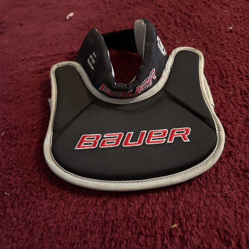 Youth Size S Bauer Ice Hockey Goalie Neck Guard