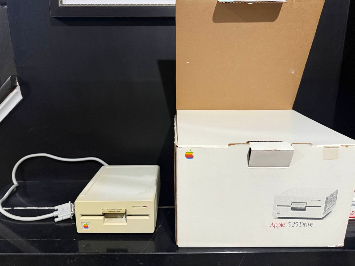 Apple Floppy Drive 5.25 w Box & Manual A9M0107 | eBay