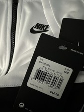 NWT Boys NIKE Track Suit Outfit Size 18 Months Super Cute Plz Read Description