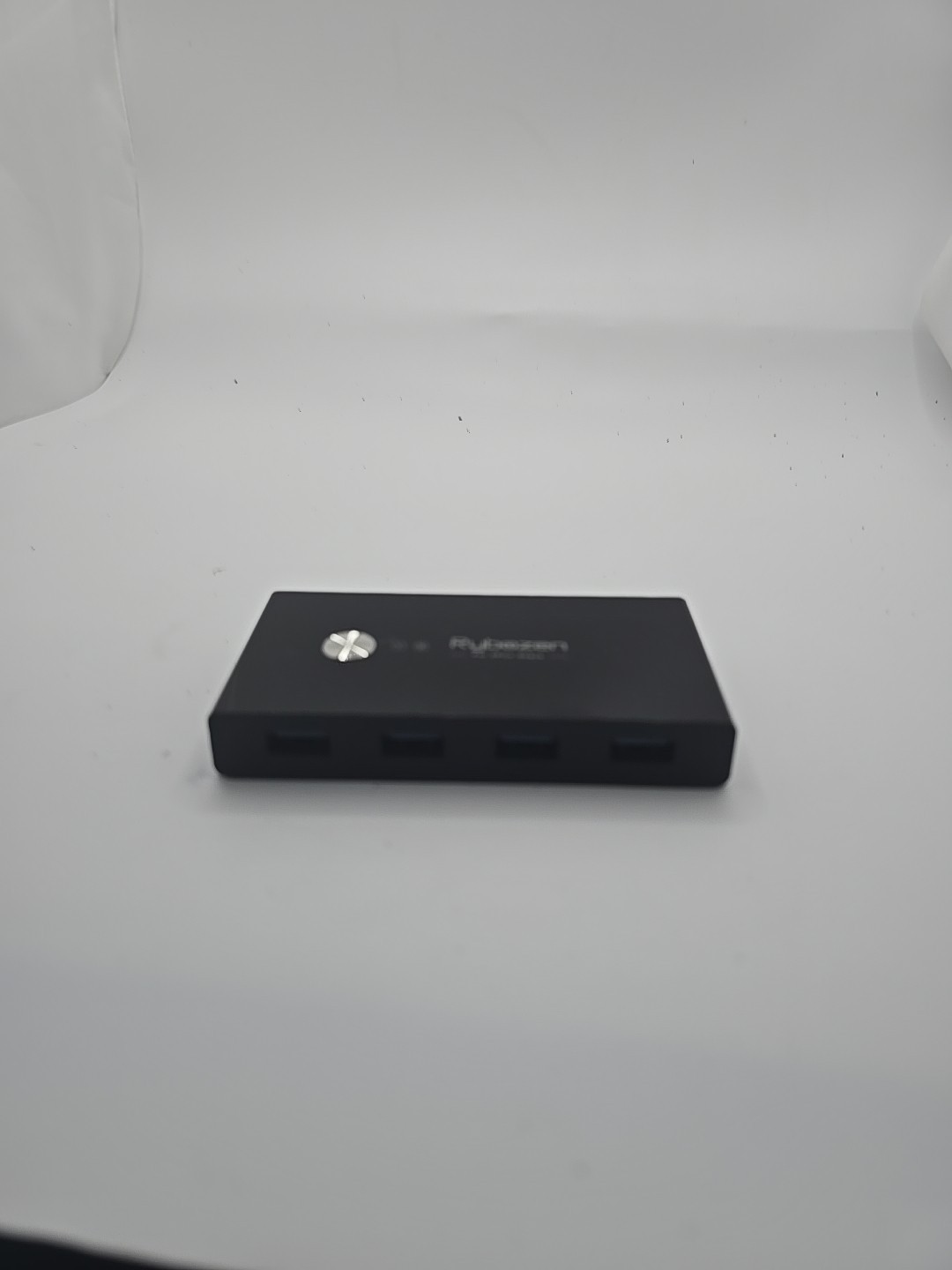 USB 3.0 Switch Selector KVM Switcher for 2 PC Sharing 4 USB Devices