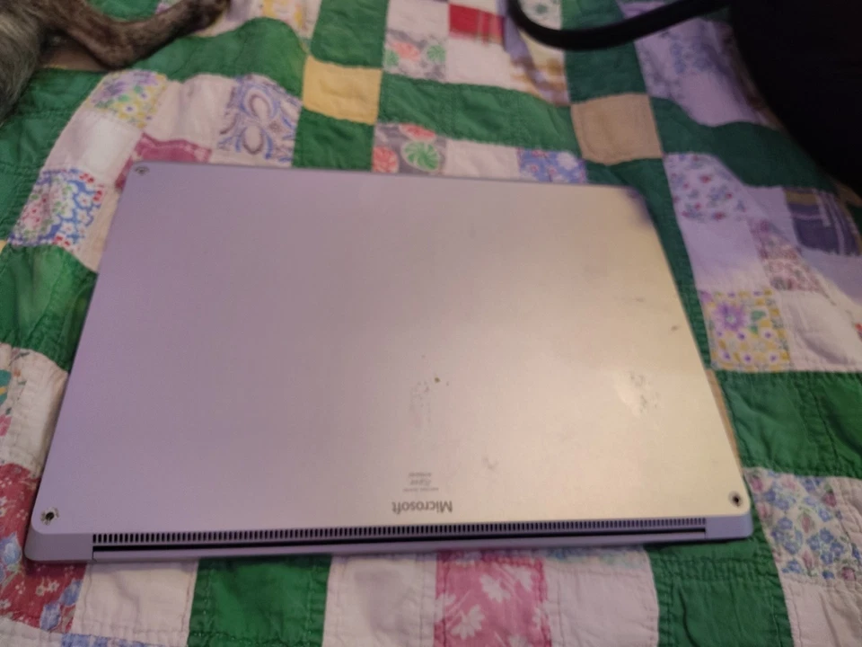 Microsoft Surface Laptop 4 Foto 2 de 2