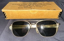 American Optical Vintage Pilot Sunglasses 1/10 12K GF Gold Filled 5 1/2 Aviator