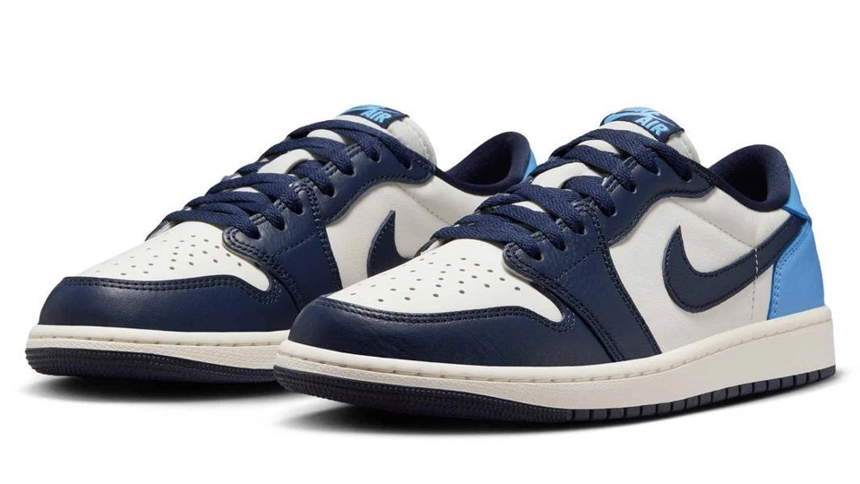 Size 10 - Air Jordan 1 Retro OG Low Obsidian “UNC” Mens - image 2 of 4