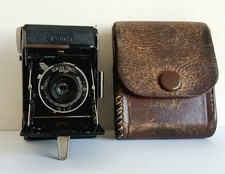 Zeiss Ikon Ikonta 520/18 Camera. Vintage Folding Camera and Leather Case 