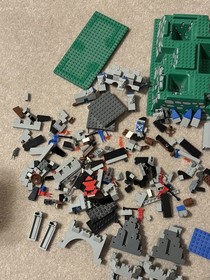 LEGO Castle: King's Castle (10176), Incomplete, missing pieces