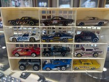 Hot Wheels Mix 24 lots with collectors case